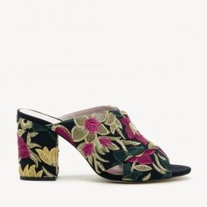 NWT | Sole Society Gold Embroidery Heel | Size 6.5